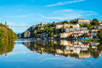 photo shows wide shot of clifton suspension bridge in bristol